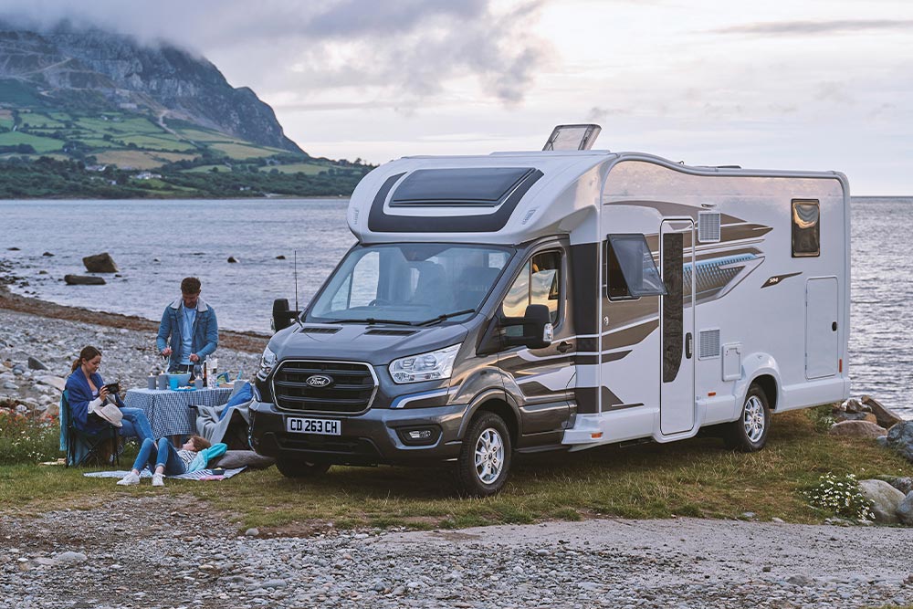 Ford Pro Eu Conversions 3X2 Motorhome 2 Tonne 1000X667 Ccds (1)