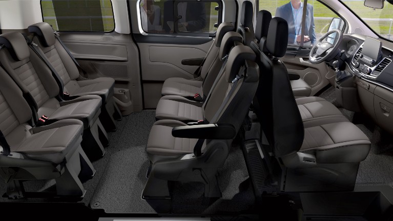 Ford Tourneo Custom Monza Milano interni 2