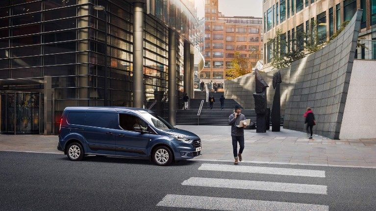 Ford Transit Connect Monza Milano esterni 2