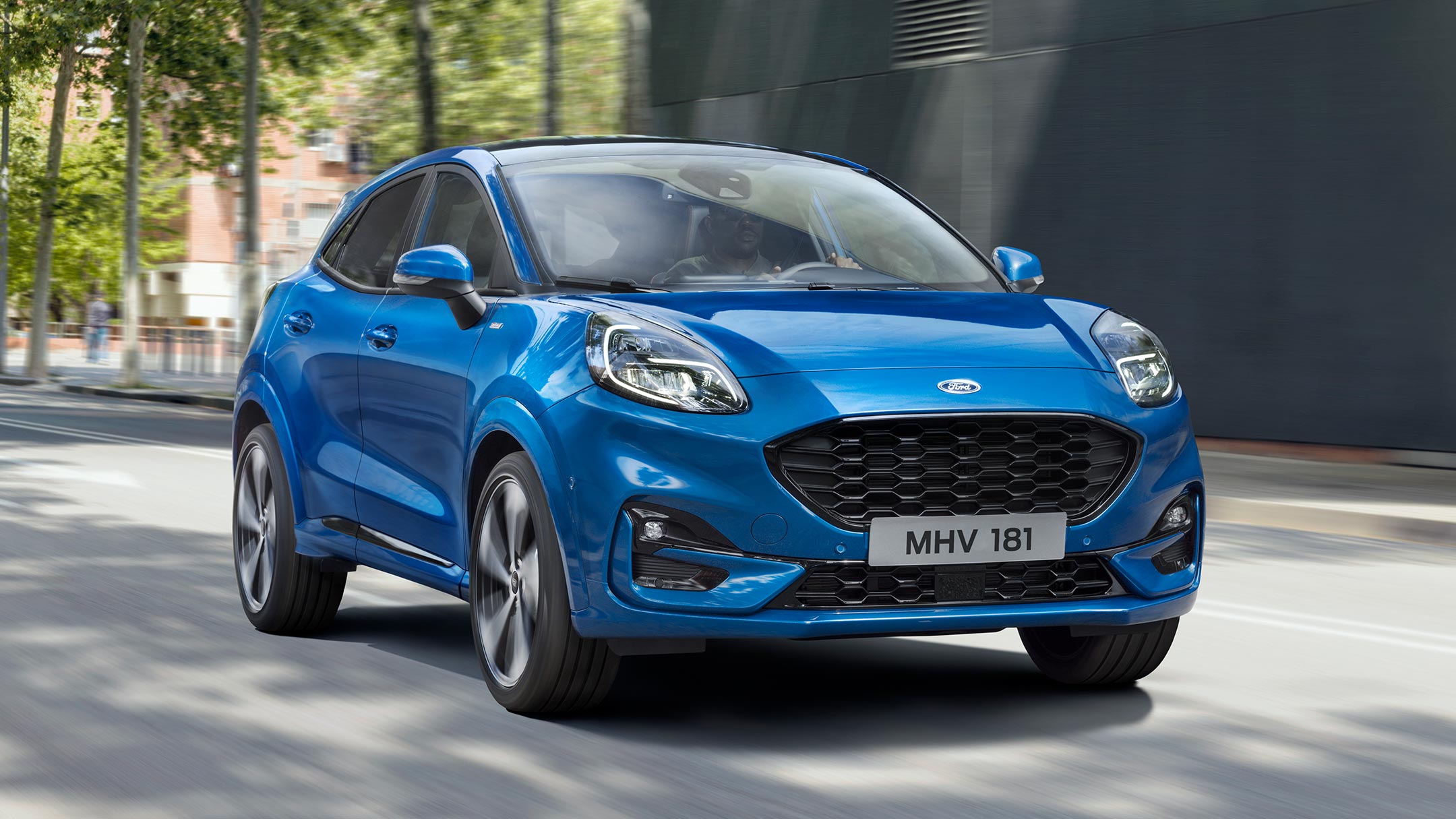 Ford Puma Monza Milano esterni