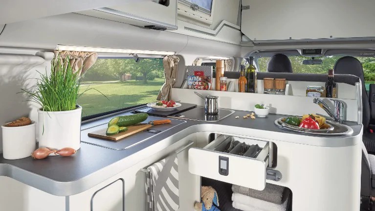 Ford Transit Nugget Plus Monza Milano cucina