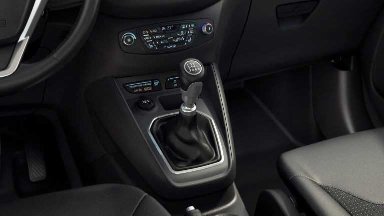Ford Transit Courier Monza Milano cambio manuale